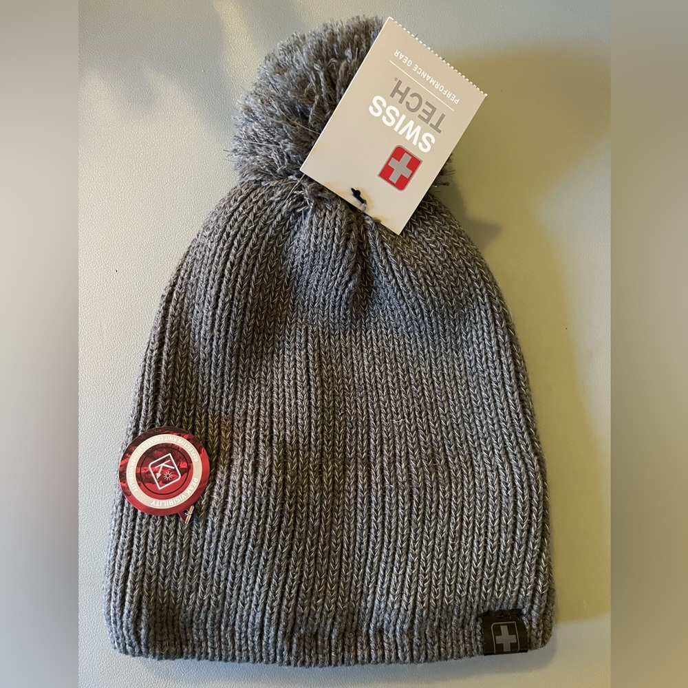 Swiss tech reflective hat NWT